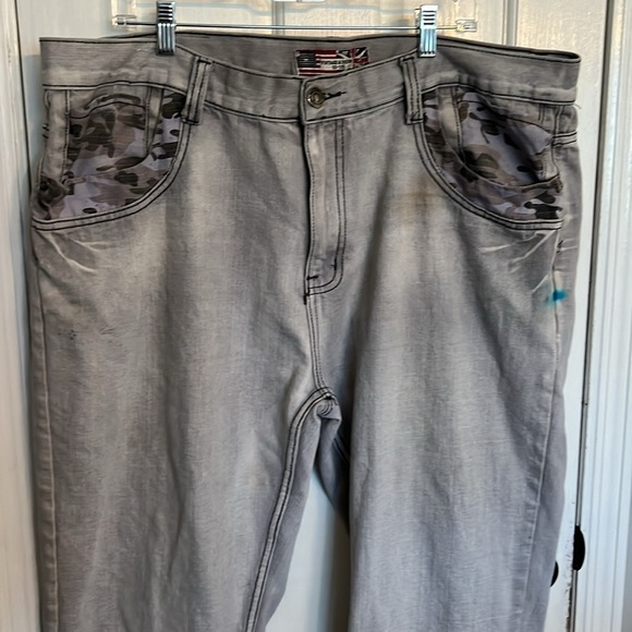 Men's Relaxed Fit Jeans - Light Gray - Picture 4 of 12